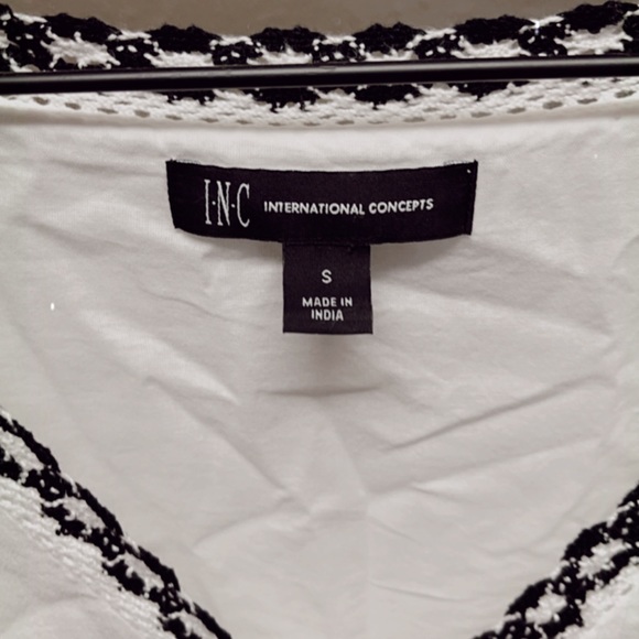 NWT black & white dress - Picture 4 of 5